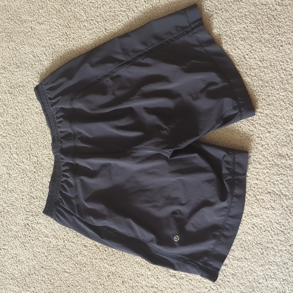 Lululemon pace breaker shorts lined 9" inseam - Picture 3 of 4